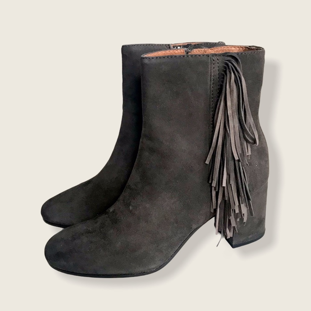 Frye Jodi Fringe Short Suede Trendy Ankle Bootie - Picture 9 of 16